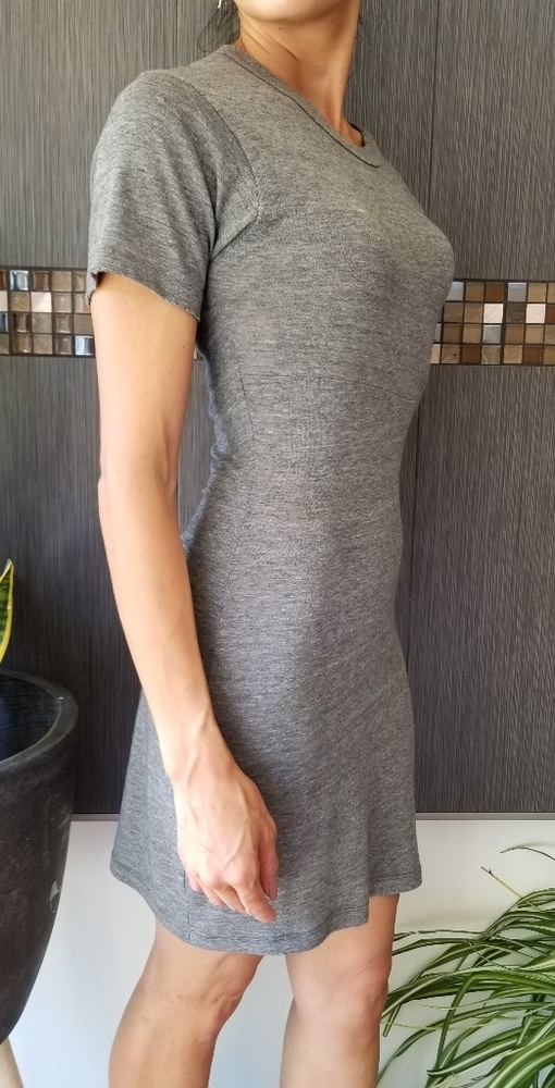 Reformation body con dress - Picture 2 of 7